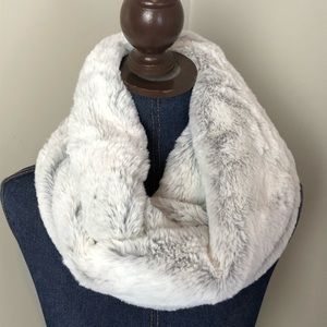 Super fuzzy, cozy LOFT infinity scarf